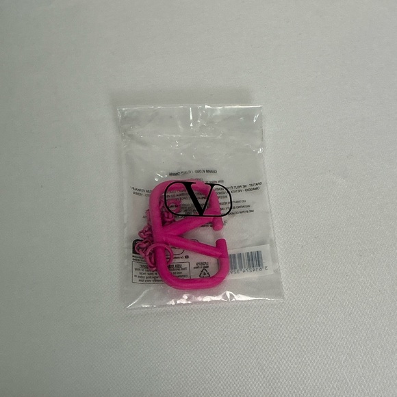 Valentino V Logo Vibrant Pink Logo Key Chain Holder - Picture 8 of 9